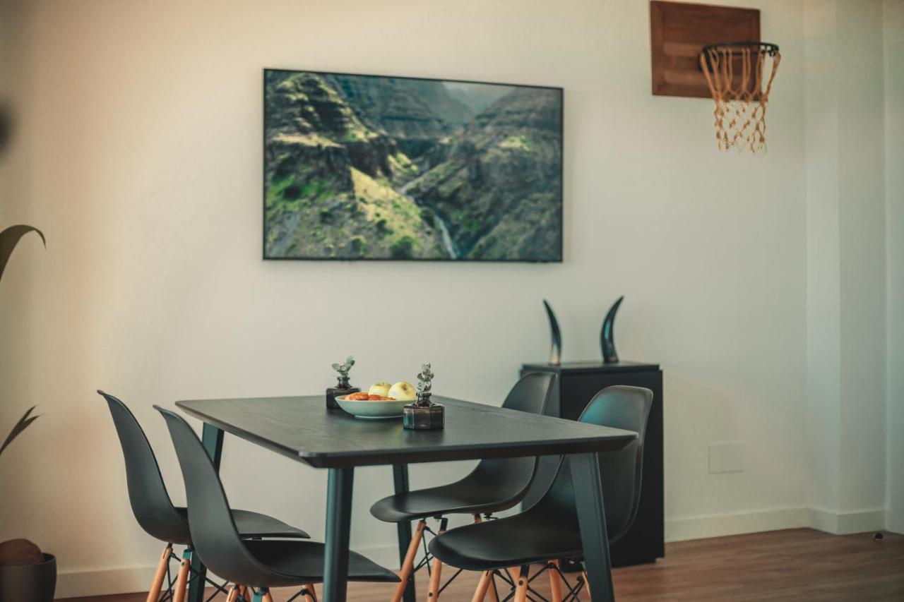 Amazing Apartment With Stunning Views 마르베야 외부 사진