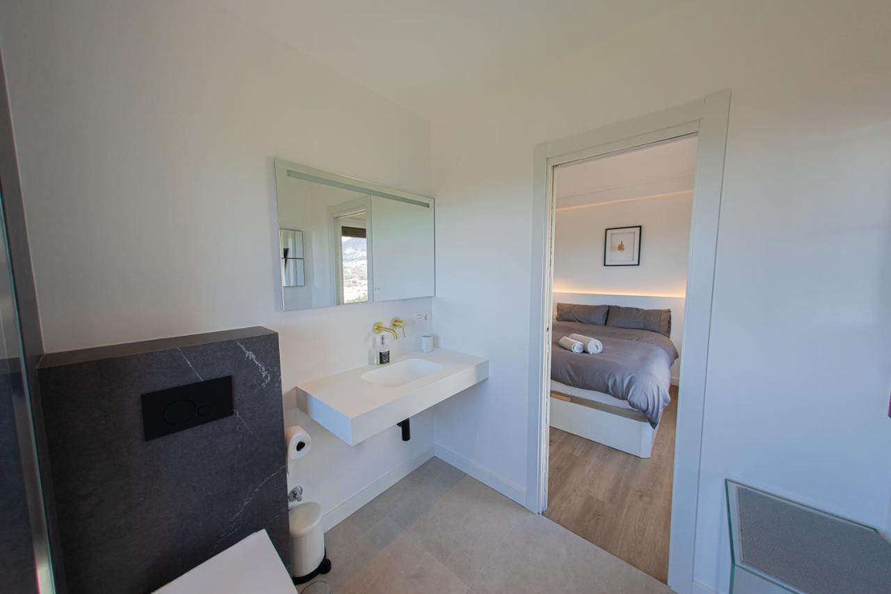 Amazing Apartment With Stunning Views 마르베야 외부 사진