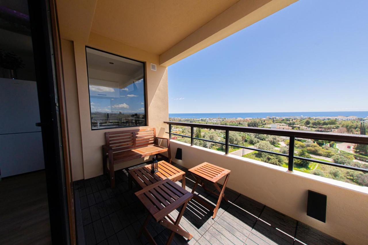 Amazing Apartment With Stunning Views 마르베야 외부 사진
